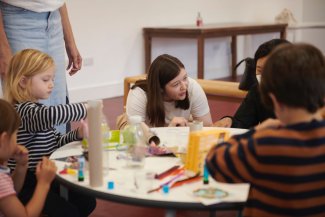 Broadway Gallery Letchworth Garden City - Children making arts & crafts